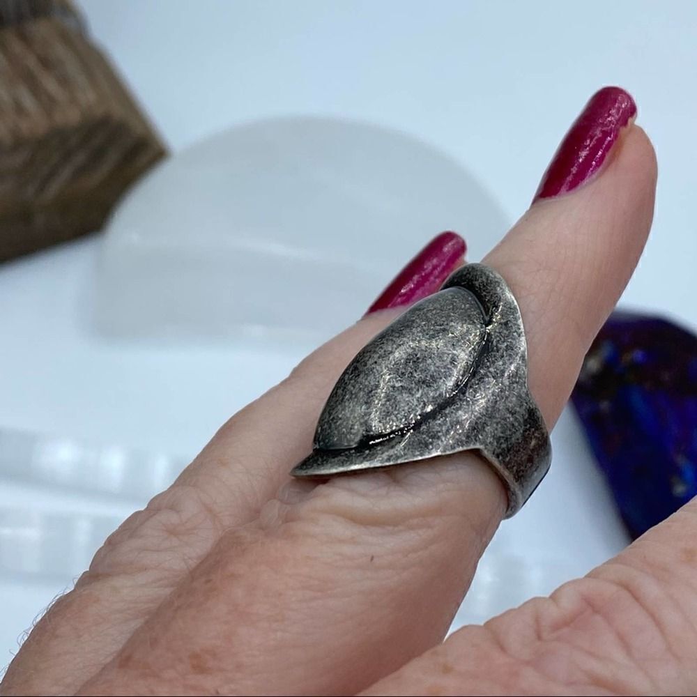 Ruthenium Brass Art Deco Dome Ring - Picture 7 of 8
